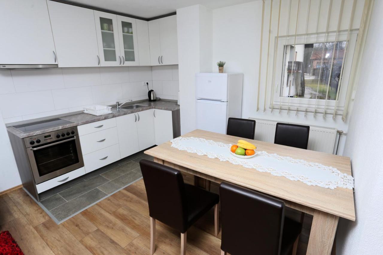 Apartmani Mila Laktaši Eksteriør billede