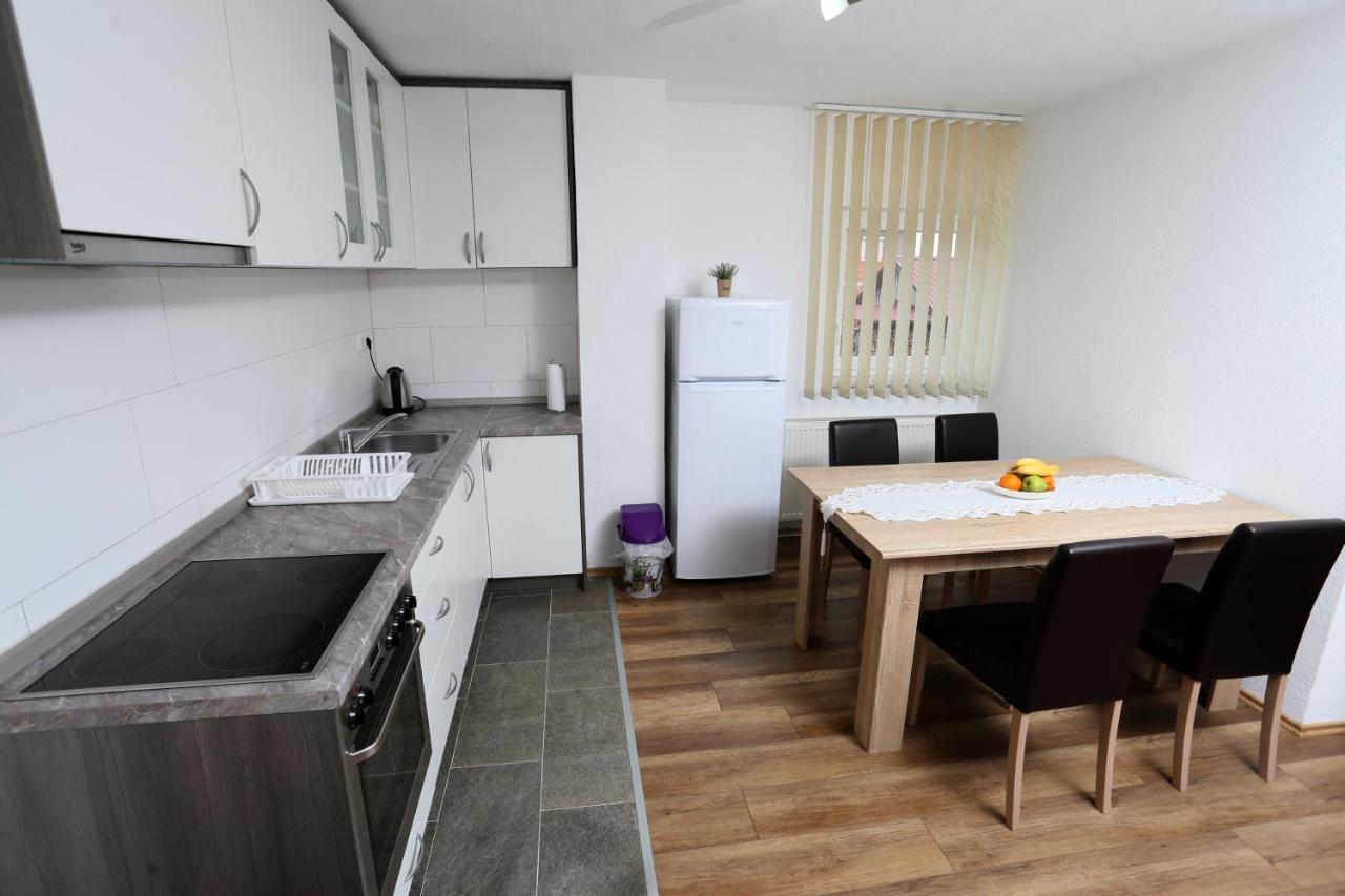 Apartmani Mila Laktaši Eksteriør billede